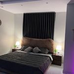 استديو هادئ بسرير ماستر