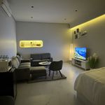 استديو بتصميم انيق ودخول ذاتي