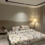 استديو بأثاث مريح وبسيط