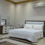 استديو بسرير ماستر وجلسة جانبية