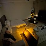 استديو هادئ بدخول ذاتي