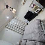 استديو هادئ بسرير ماستر