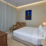 استديو هادئ بسرير ماستر