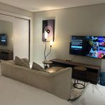 استديو بدخول ذاتي وسرير مريح