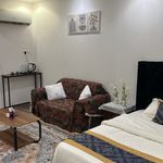 استديو بسرير ماستر وجلسة