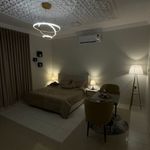 استديو هادئ بسرير ماستر