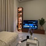 استديو بسرير ماستر وجلسة جانبية