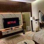 استديو هادئ بسرير ماستر