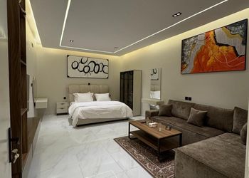 استديو بتصميم عصري ودخول ذاتي