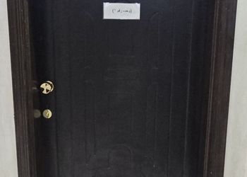 استديو بأثاث مريح وبسيط 