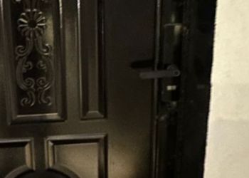 استديو بسرير ماستر وجلسة جانبية