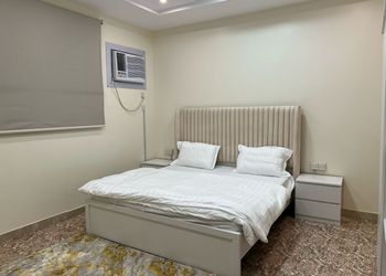 استديو بسرير ماستر 