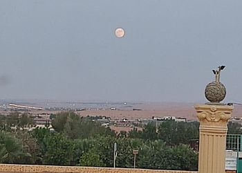 خيمة بسريرين مفردة ومرافق مشتركة