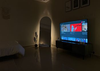 استديو بسرير ماستر وجلسة 