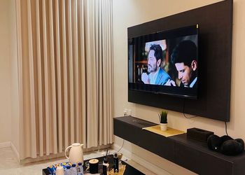شقة راقية غرفة نوم ومجلس ومطبخ