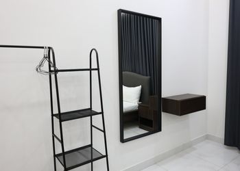 استديو بسرير ماستر وجلسه جانبيه