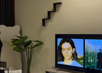 استديو هادئ بدخول ذاتي 