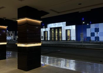 استديو بأثاث مريح وبسيط 