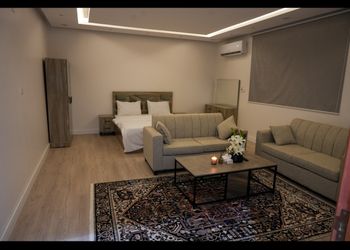 استديو بسرير ماستر وجلسة مريحة