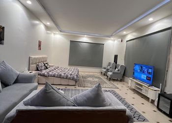 استديو بسرير ماستر