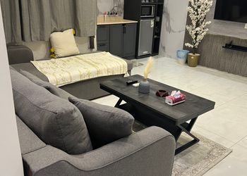 شقة واسعة وراقية بدخول ذاتي