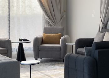 شاليه بمجلس مطل على العاب مائية