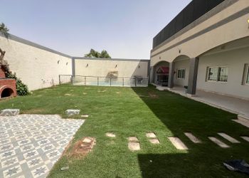 شاليه بمجلس ومسبح خارجي 