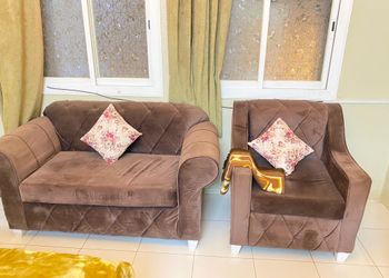 استديو بسرير ماستر وأثاث مريح 