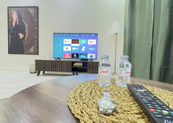 استديو بسرير ماستر وجلسة جانبية 