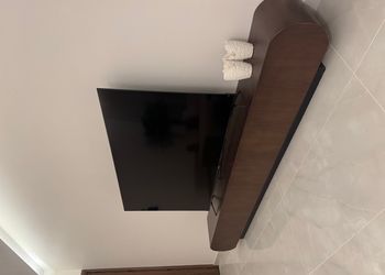 شقة بصالة انيقة ودخول ذاتي
