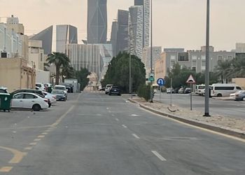 شقة بغرفة نوم وصالة ودخول ذاتي 