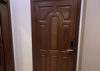 استديو هادئ بأثاث مريح