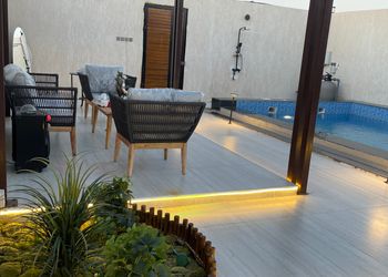شالية بمجلس مطل على الفناء الخارجي 