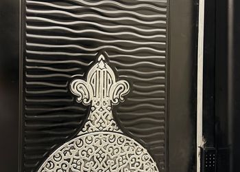شقه بسرير ماستر وفناء خارجي 