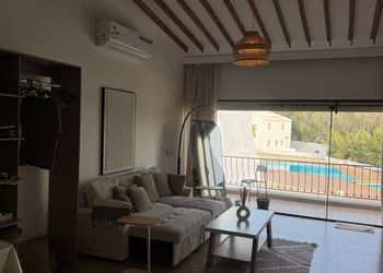 شاليه باطلاله على البحر