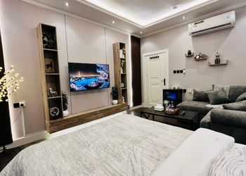 استديو بسرير ماستر وجلسة جانبية 