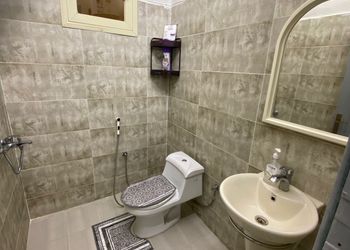 استديو بسرير ماستر وجلسة جانبية