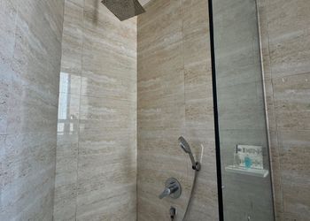 استديو هادئ بدخول ذاتي 