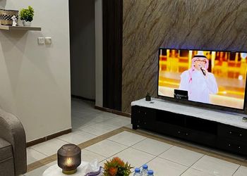 شقة بصالة وغرفتين نوم 
