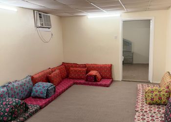 مزرعة ببيت شعر وجلسة خارجية