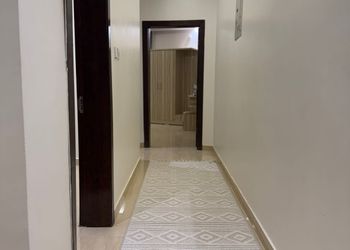 شقة بغرفتين نوم وصالة 