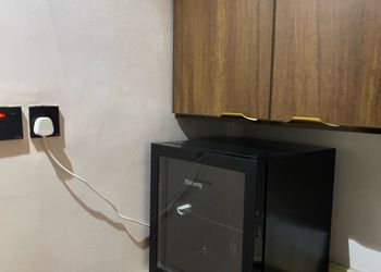 استديو بسرير ماستر وجلسة جانبية