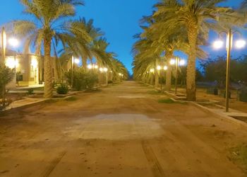مزرعة ريفيه بجلسات وألعاب أطفال
