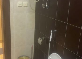 شقة بغرفتين نوم وجلسة ارضيه