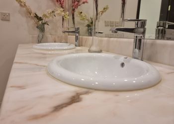 استراحة بمسطح اخضر وجلسه خارجيه