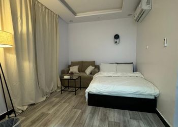 استديو بسرير ماستر ودخول ذاتي