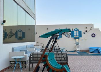 شاليه باطلاله على البحر