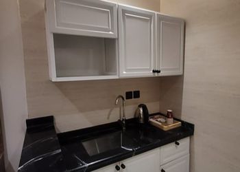 استديو هادئ بسرير ماستر
