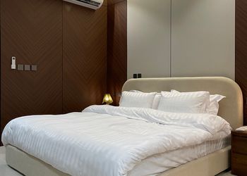 استديو هادئ بسرير ماستر 