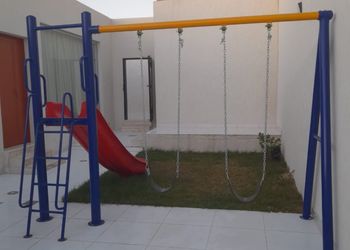 شاليه بجلسة خارجية ومسبح